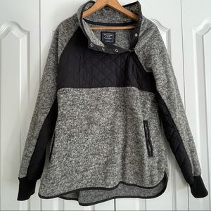 Abercrombie Asymmetrical snap up fleece
